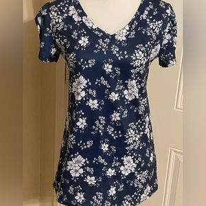 Camisa adorable shirt size small